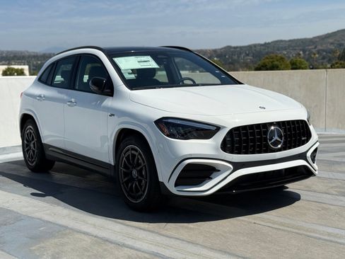 New 2026 Mercedes-Benz GLA 35 AMG 4MATIC image 8