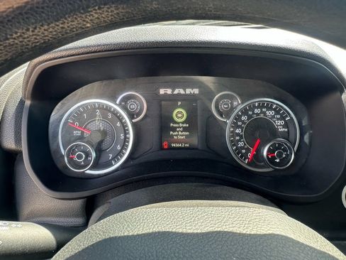 Used 2024 RAM 2500 Tradesman w/ Chrome Appearance Group AWD/4WD image 36