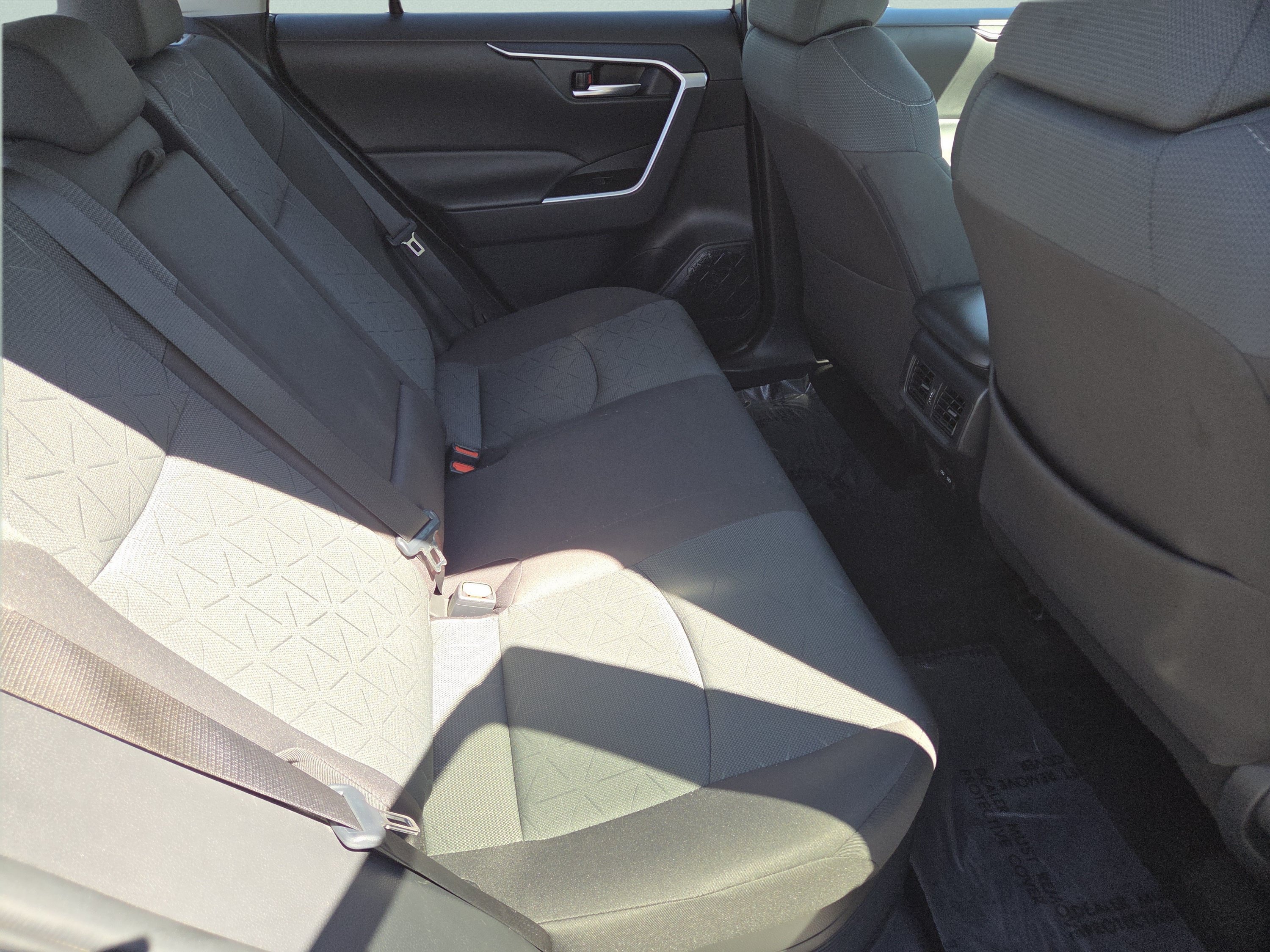 Used 2025 Toyota RAV4 XLE AWD/4WD image 27