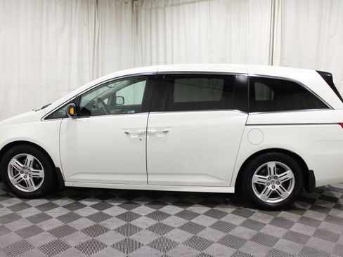 Used 2013 Honda Odyssey Touring image 36