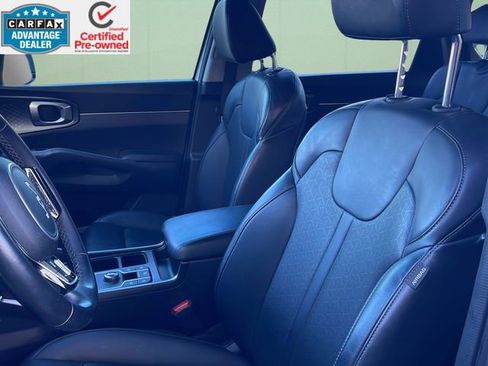 Used 2022 Kia Sorento S image 18