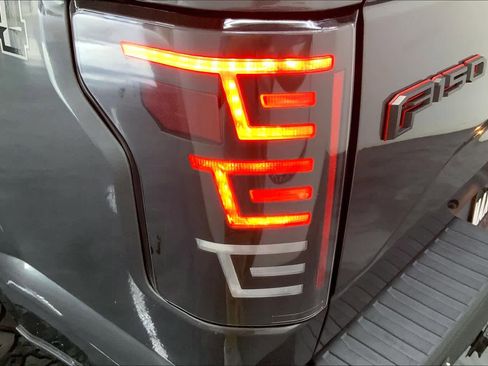 Used 2015 Ford F150 XLT AWD/4WD image 25