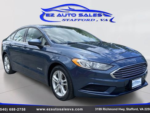 Used 2018 Ford Fusion SE FWD image 3