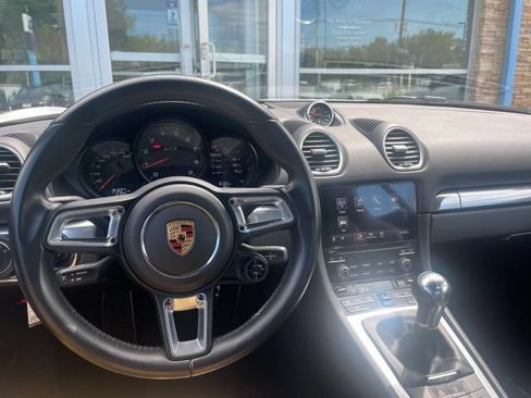 Used 2023 Porsche 718 Cayman GTS RWD image 22