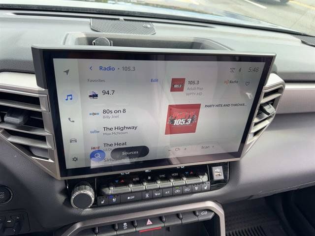 Used 2025 Toyota Tundra Limited AWD/4WD image 12