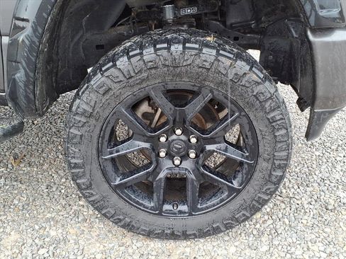 Used 2020 RAM 1500 Laramie image 32