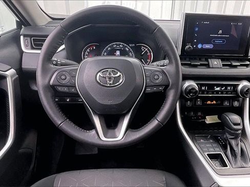 Used 2023 Toyota RAV4 XLE image 5