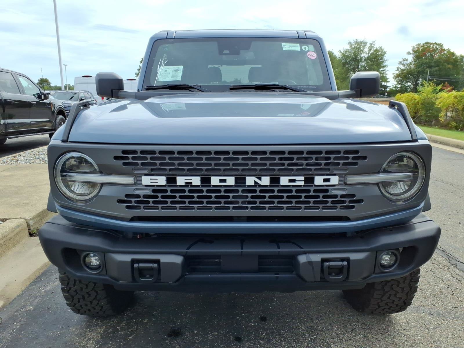 Used 2023 Ford Bronco Badlands AWD/4WD image 2