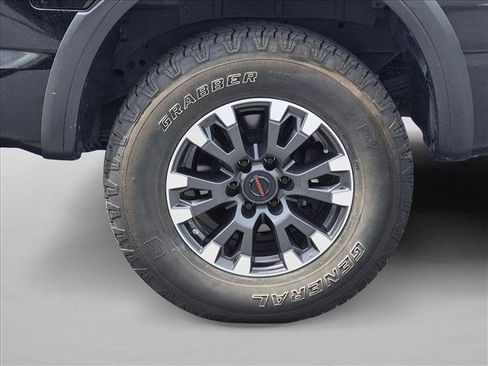 Used 2021 Nissan Titan PRO-4X w/ Pro-4x Convenience Package AWD/4WD image 7