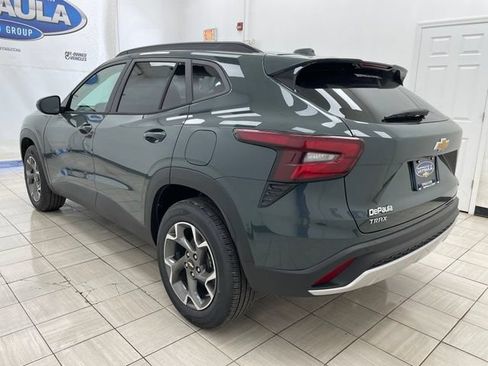 New 2026 Chevrolet Trax LT w/ Driver Confidence Package FWD image 17