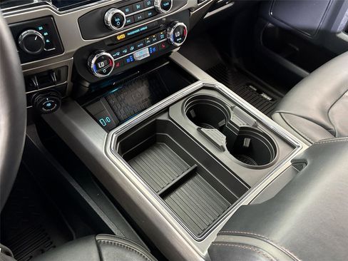 Used 2022 Ford F350 Platinum w/ FX4 Off-Road Package AWD/4WD image 21