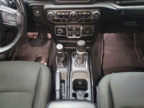 Used 2021 Jeep Wrangler Unlimited Willys image 12