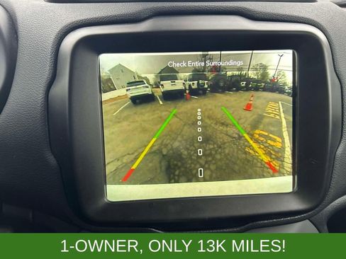 Certified 2023 Jeep Renegade Latitude w/ Premium Group image 30
