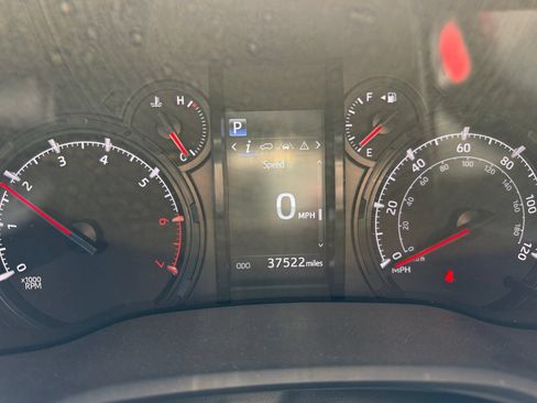 Used 2023 Toyota 4Runner SR5 AWD/4WD image 20