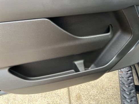 Used 2024 Chevrolet Tahoe Z71 w/ Z71 Off-Road Package image 51