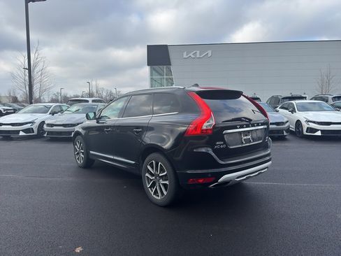 Used 2017 Volvo XC60 T6 Dynamic w/ Preferred Option Package image 4