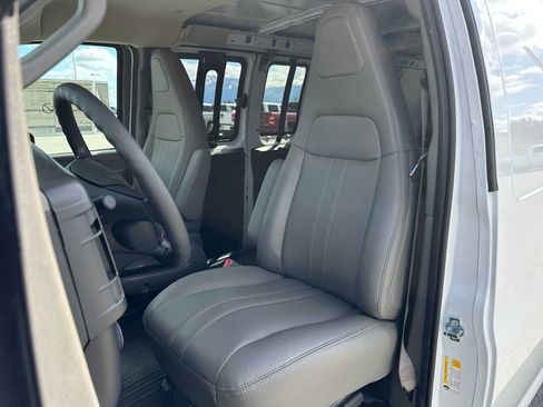 New 2025 GMC Savana 3500 Extended w/ Driver Convenience Package image 26