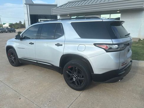Used 2019 Chevrolet Traverse Premier w/ Redline Edition FWD image 5