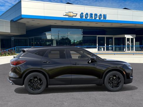 New 2026 Chevrolet Blazer LT w/ Sound & Technology Package AWD/4WD image 5
