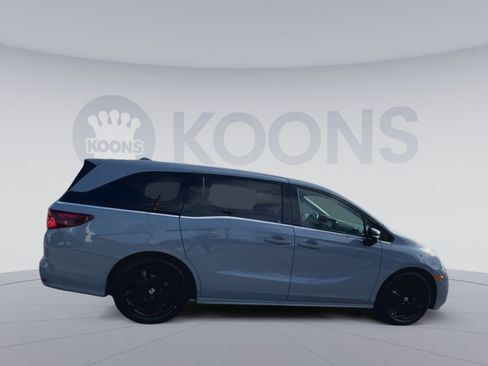 Used 2023 Honda Odyssey Sport image 12