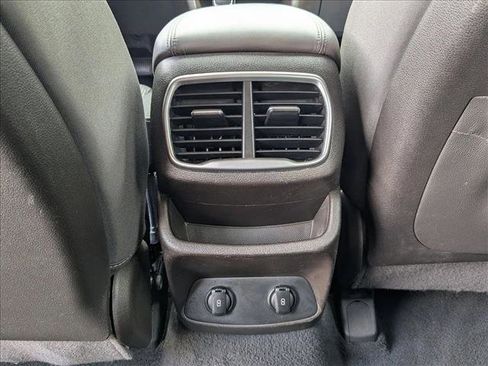 Used 2019 Hyundai Santa Fe SEL image 16