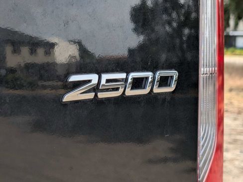 Used 2024 Mercedes-Benz Sprinter 2500 image 19