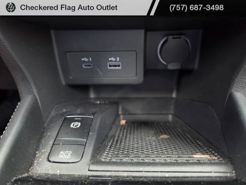 Used 2023 Nissan Kicks SR FWD image 17