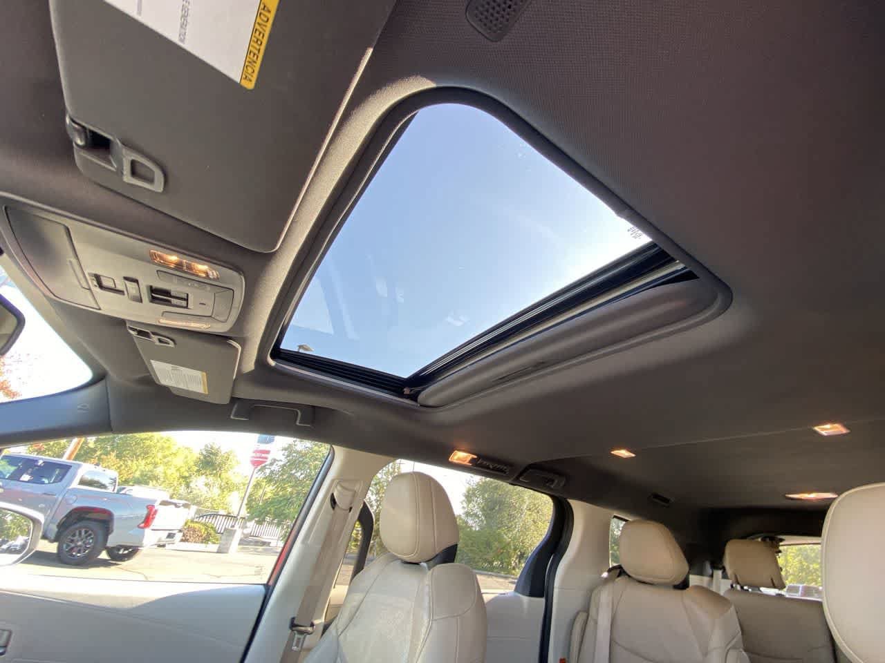 Certified 2024 Toyota Sienna Limited AWD/4WD image 22