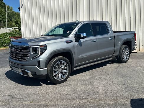 Used 2023 GMC Sierra 1500 Denali w/ Denali Reserve Package AWD/4WD image 2