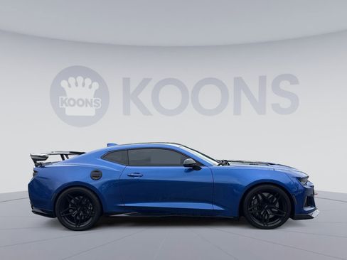 Used 2018 Chevrolet Camaro ZL1 RWD image 8