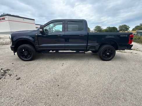 Used 2024 Ford F250 XLT w/ Black Appearance Package AWD/4WD image 6