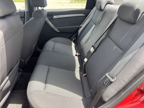 Used 2009 Chevrolet Aveo LT w/ Power and Convenience Package FWD image 17