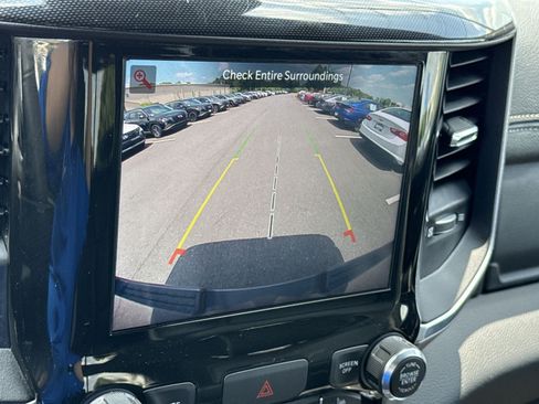 Used 2022 RAM 1500 Laramie AWD/4WD image 19