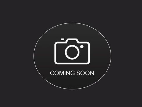 Used 2017 GMC Yukon SLT w/ Premium Edition AWD/4WD image 1