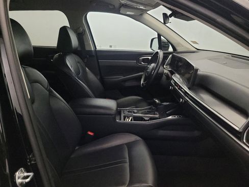 Used 2024 Kia Sorento S FWD image 21