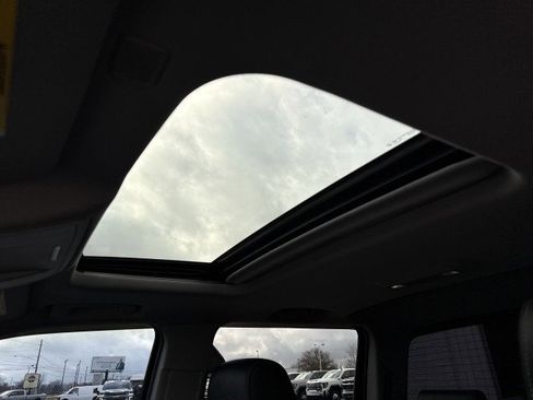 Used 2019 GMC Sierra 3500 Denali w/ Duramax Plus Package image 8