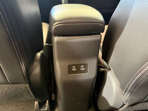 Used 2025 Nissan Kicks SR FWD image 31