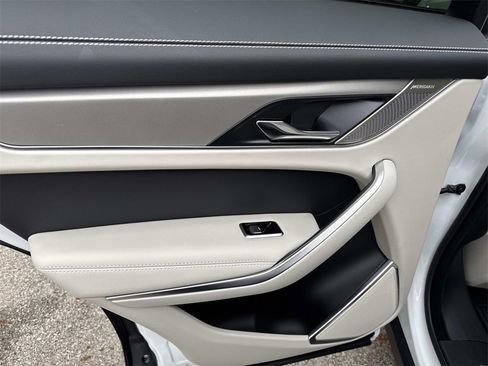 Used 2025 Jaguar F-PACE R-Dynamic S image 12