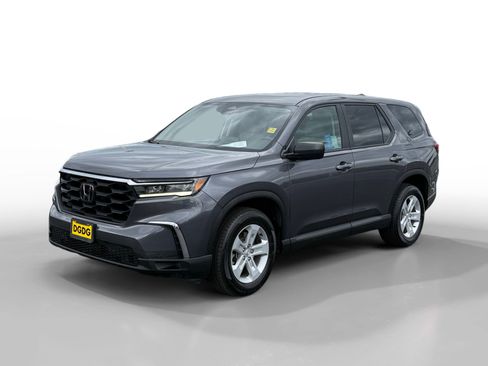 Certified 2023 Honda Pilot LX image 1