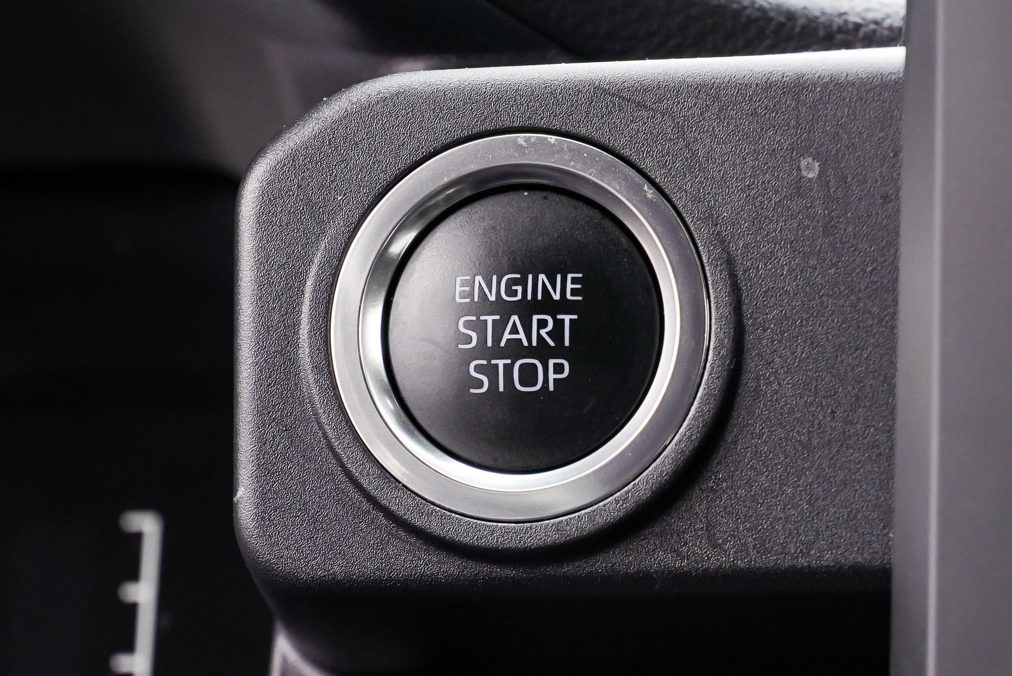 Certified 2025 Toyota 4Runner SR5 AWD/4WD image 35