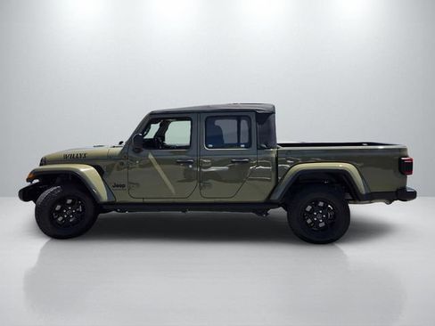 Used 2025 Jeep Gladiator Sport AWD/4WD image 7
