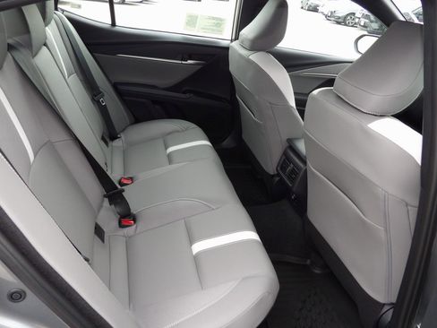 New 2026 Toyota Camry SE image 7