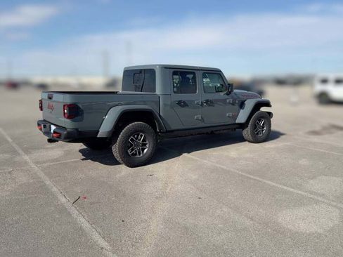 New 2026 Jeep Gladiator Mojave image 13