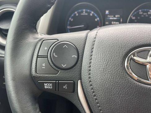 Used 2018 Toyota RAV4 XLE w/ Plus Extra Value Package AWD/4WD image 29