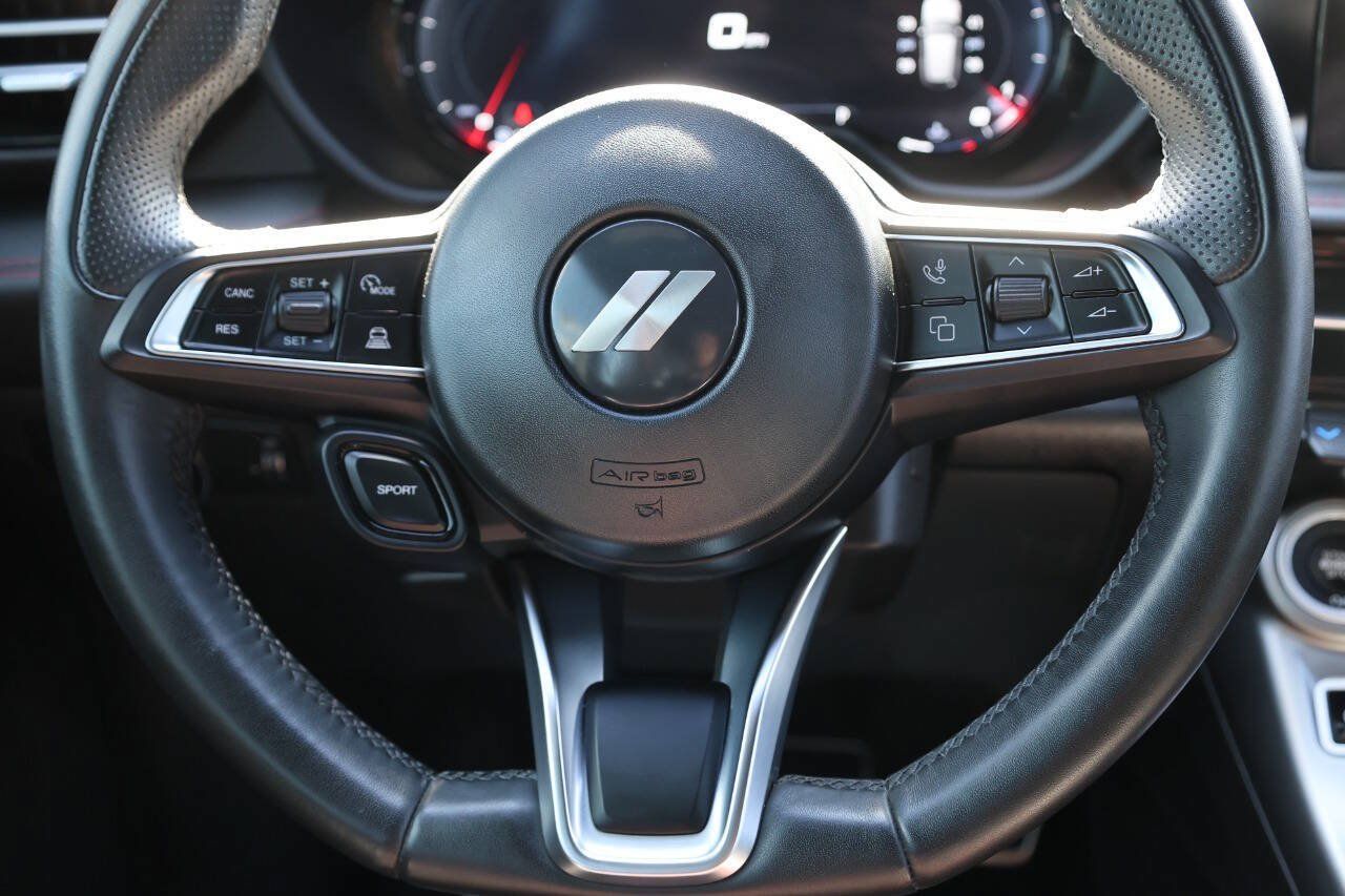 Used 2024 Dodge Hornet GT AWD/4WD image 18