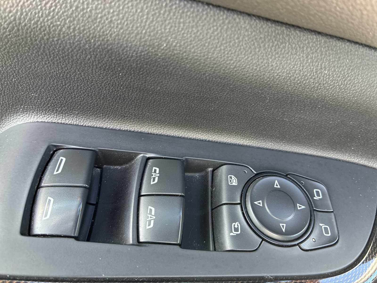 Used 2022 GMC Acadia AT4 w/ GMC Pro Grade Package AWD/4WD image 15