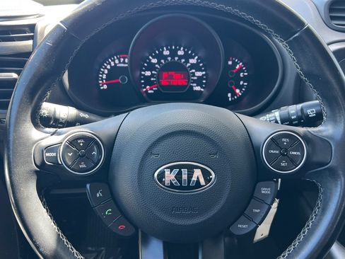Used 2017 Kia Soul + w/ Designer's Package FWD image 23
