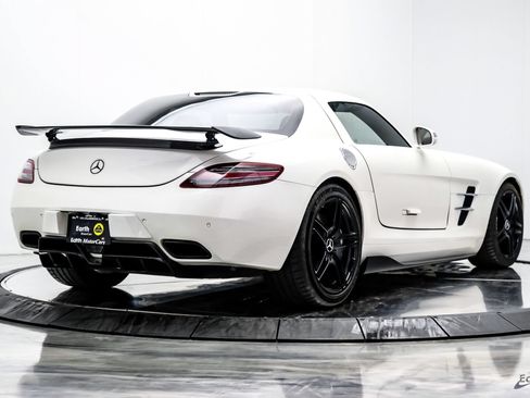 Used 2011 Mercedes-Benz SLS AMG Coupe image 22