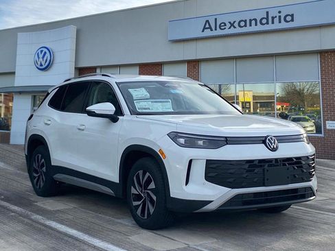 New 2026 Volkswagen Tiguan S FWD image 1