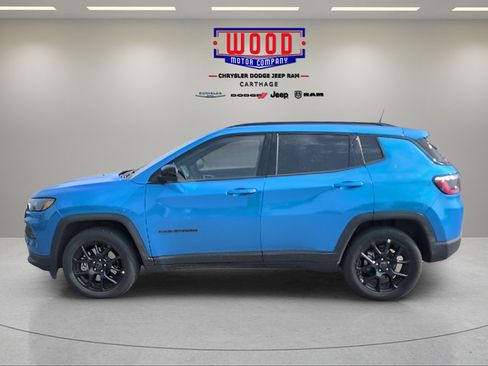 Used 2025 Jeep Compass Latitude w/ Altitude Special Edition AWD/4WD image 6